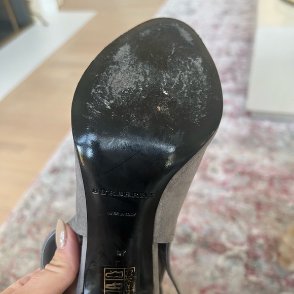 Burberry heels - Picture 3 of 7